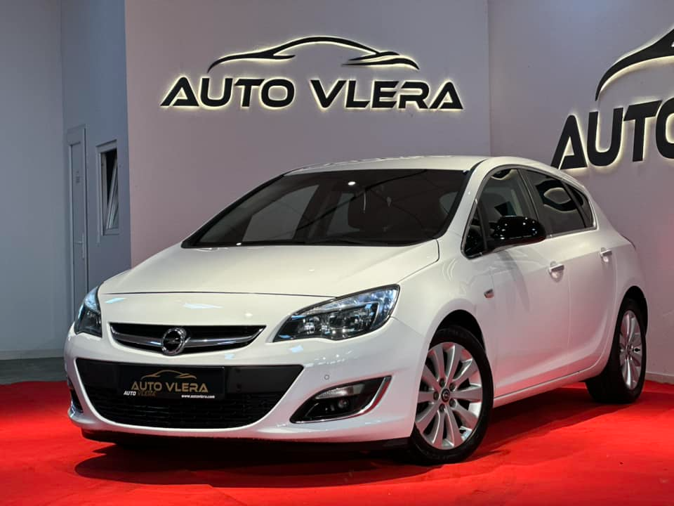 Opel Astra   - 2013